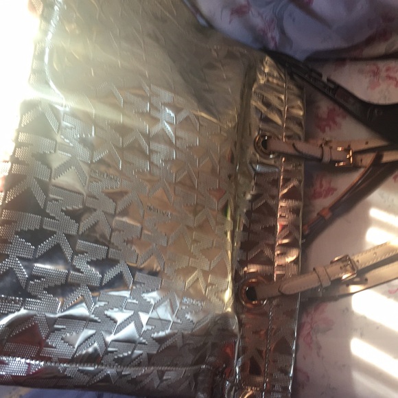 Purse - Picture 5 of 8